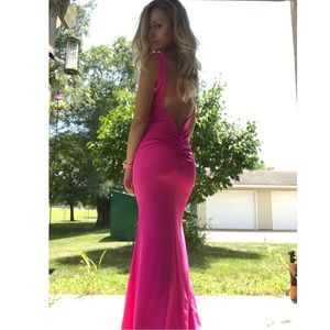 Windsor Size S NWT Fuchsia floor length dress